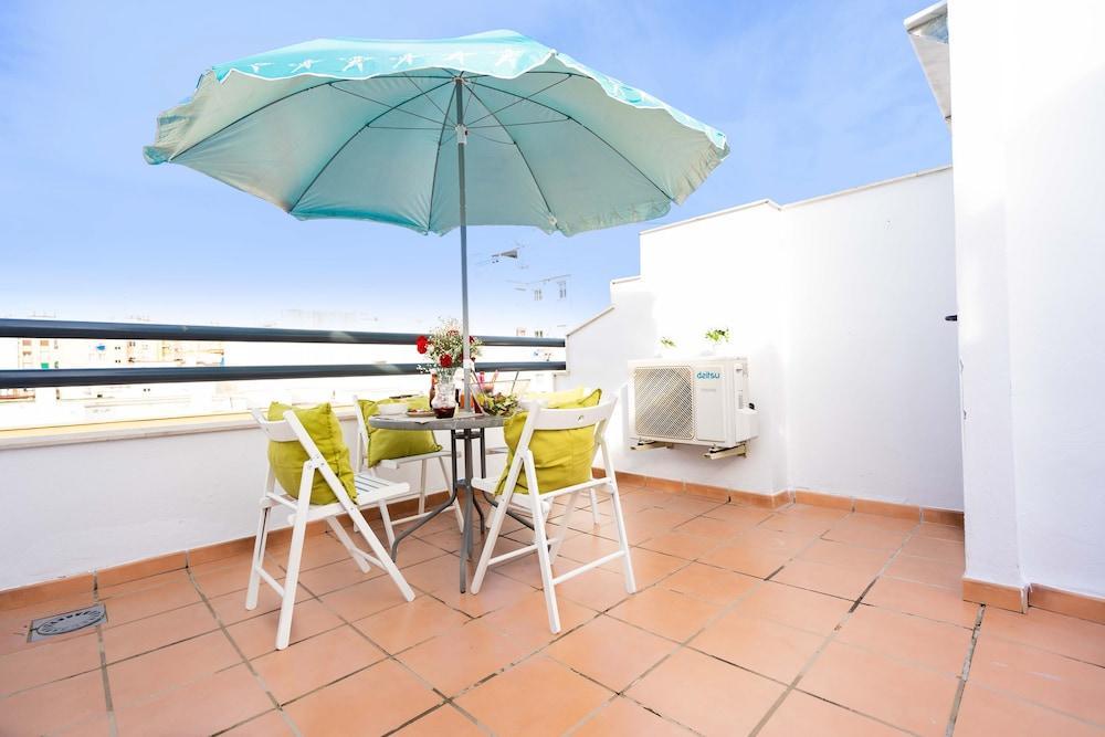 Holidays2Malaga Juan De Mena Apartments Exteriör bild